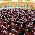 UAE Mosques Overflow for Taraweeh Prayers